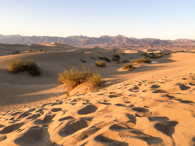 Pieskové duny Mesquite Flat v Death Valley