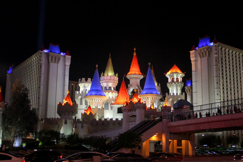 V noci to vyzerá fakt pekne