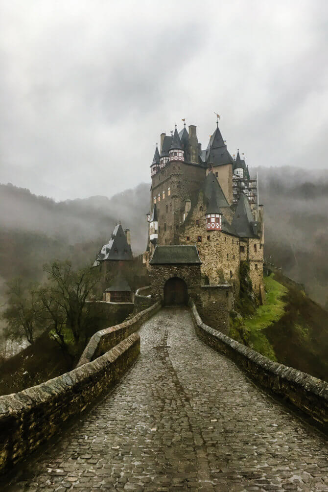 Stredoveký hrad Eltz