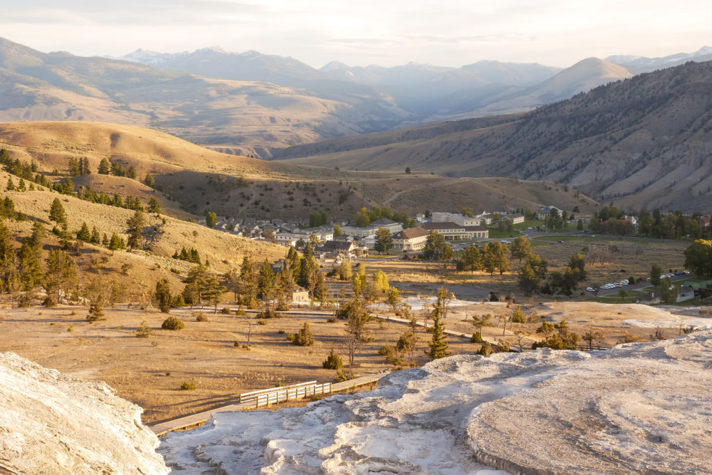 mammoth hot springs
