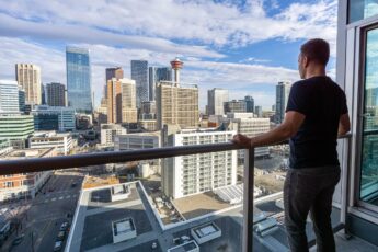 Výhľad na Calgary z apartmánu